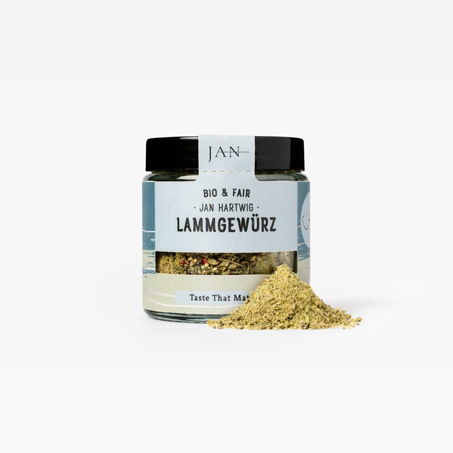 Lammgewürz Jan Hartwig mit Gewürzhaufen