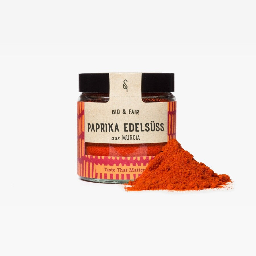 Paprika Edelsüß mit Gewürzhaufen heben dem Gläschen