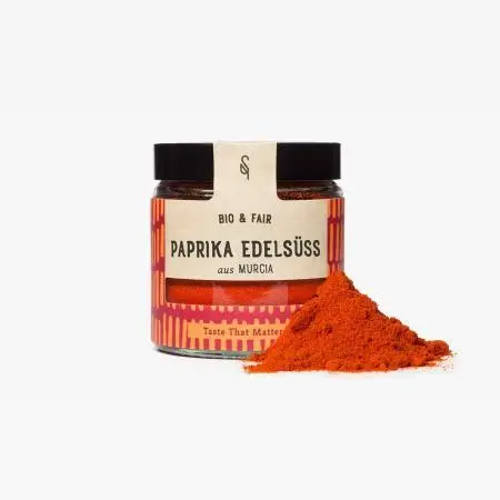 Paprika Edelsüß mit Gewürzhaufen heben dem Gläschen