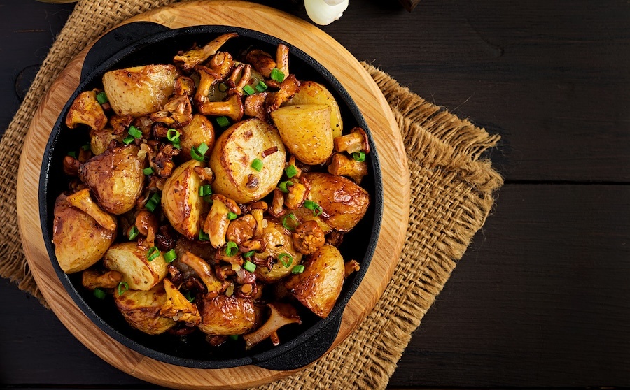 Bratkartoffeln würzen